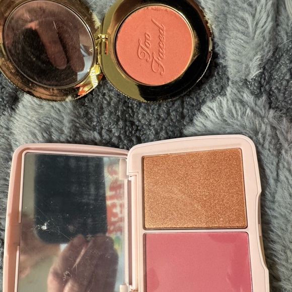 Assorted Makeup Bundle - Picture 2 of 6